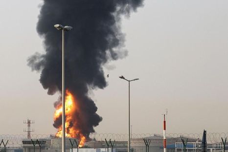 El aeropuerto de Dubai tuvo que suspender sus operaciones de manera temporal luego la interceptación de un dron iraní. El aeropuerto de Dubai tuvo que suspender sus operaciones de manera temporal luego la interceptación de un dron iraní.
