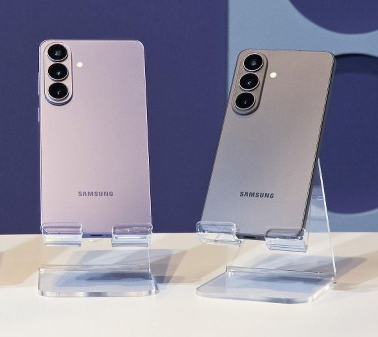 Samsung Galaxy S26+ y Galaxy S26. Samsung Galaxy S26+ y Galaxy S26.