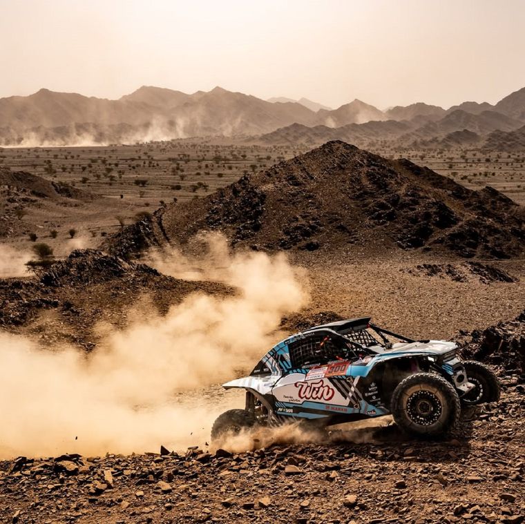Los pilotos argentinos volvieron a ser protagonistas en la Etapa 4 del Rally Dakar 2026.