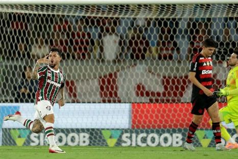 Noche de terror para Agustín Rossi en el clásico entre Flamengo y Fluminense. Noche de terror para Agustín Rossi en el clásico entre Flamengo y Fluminense.