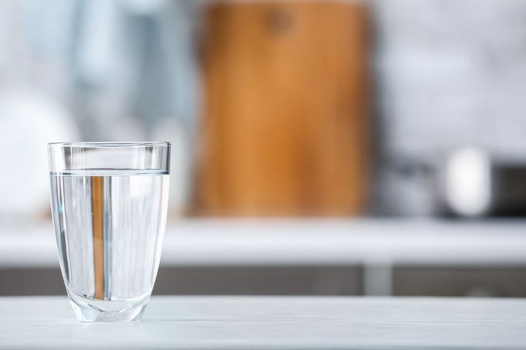 BEBER AGUA Foto: SHUTERSTOCK