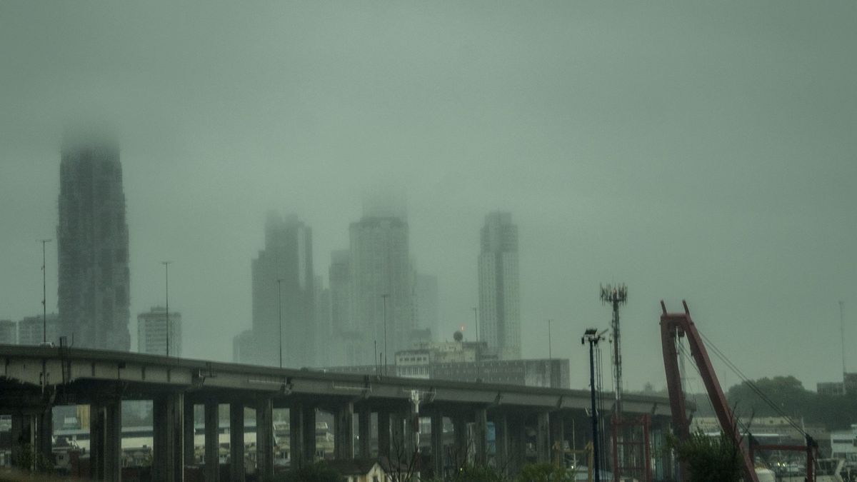 Las imágenes apocalípticas de la niebla en Buenos Aires: mirá las 5 fotos más impactantes
