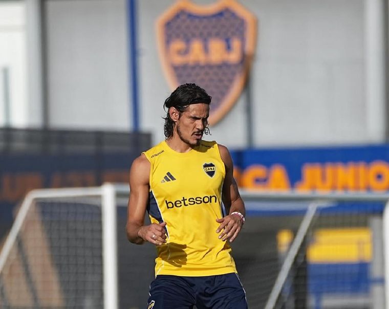 Edinson Cavani ya no aguanta los dolores en la espalda y podría tomar la decisión más difícil de todas.&nbsp;