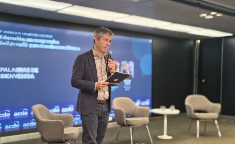Víctor Valle, presidente de ACDE, realizó la apertura de la jornada.&nbsp;