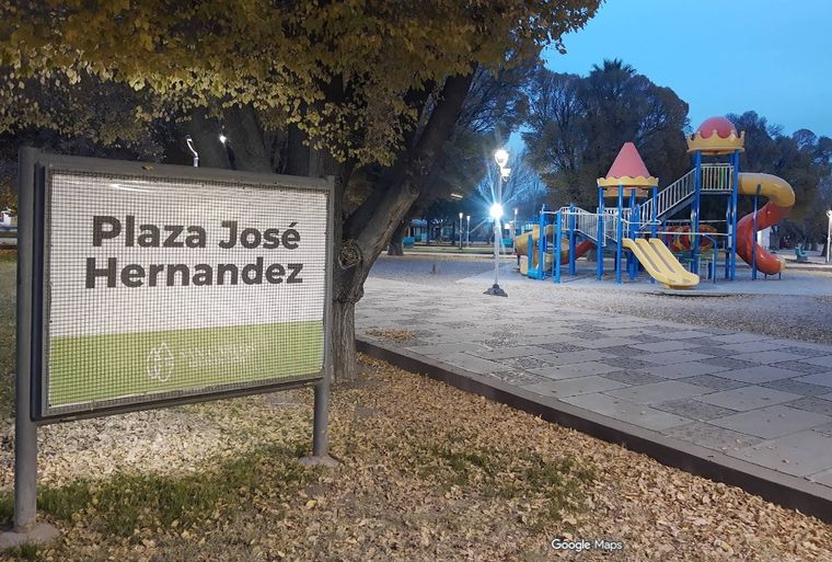 Una historia que osciló entre el miedo y el misterio en la plaza de San Carlos. Una historia que osciló entre el miedo y el misterio en la plaza de San Carlos.