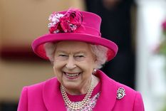 La moda se detiene a despedir un ícono: la Reina Isabel II Foto: Telva