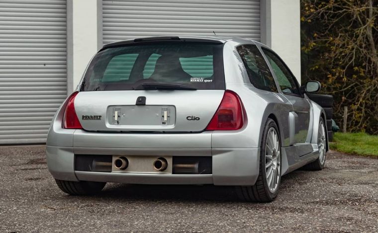 Renault Clio V6