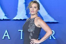 Kate Winslet fue la última y más reciente ejemplificadora de la moda circular, reciclando un vestido que usó hace unos años (Foto: Profimedia.cz)