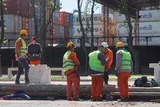 En una economía que busca recuperar dinamismo el empleo aún no logra levantar y se mantiene virtualmente amesetado, en el mejor de los casos. Foto: EFE