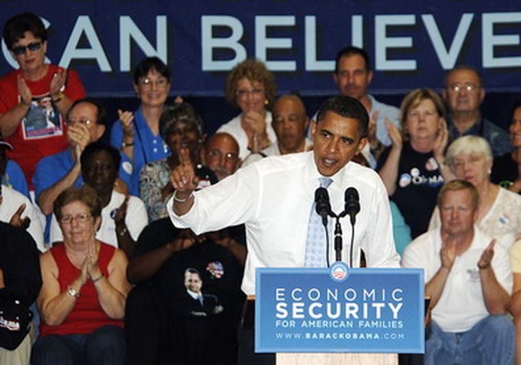 Cuando Obama hablaba de economía y de su nuevo plan de incentivos, fue interrumpido por un grupo de tres afroamericanos. Foto: NA