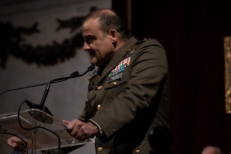 Desde Madrid, el director del Instituto Español de Estudios Estratégicos (IEEE), el General de Brigada Víctor Bados Nieto, resumió la actual geopolítica mundial. Desde Madrid, el director del Instituto Español de Estudios Estratégicos (IEEE), el General de Brigada Víctor Bados Nieto, resumió la actual geopolítica mundial.
