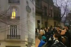 Militantes frente a la casa de Cristina Fernández de Kirchner. Militantes frente a la casa de Cristina Fernández de Kirchner.