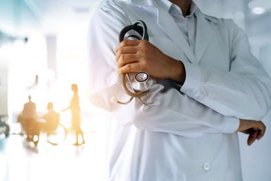 MDZol | En medicina no solo es necesario diagnosticar sino proponer un tratamiento. Foto: shutterstock.com