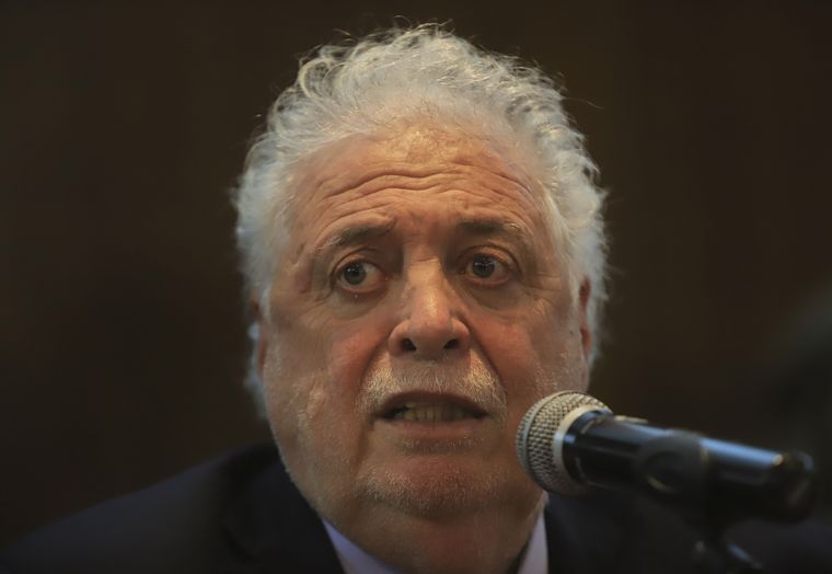 Fiscales pidieron que Gines González García sea procesado junto a otros acusados por el vacunatorio Vip