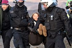 Una de las tantas detenciones de la activista sueca. Foto: Dpa.