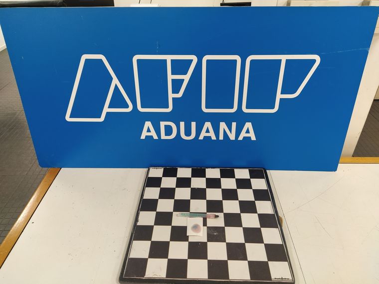 El millonario cargamento fue detectado a partir de una matriz de riesgo elaborada por la Aduana. Foto: Aduana - Afip