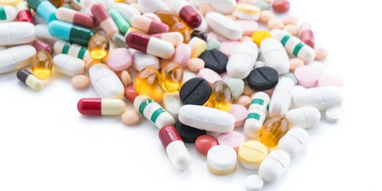 Además de las drogas legales y las sustancias adictivas de consumo legalizado, crece el temor por las adicciones a psicofármacos Foto: Freepik