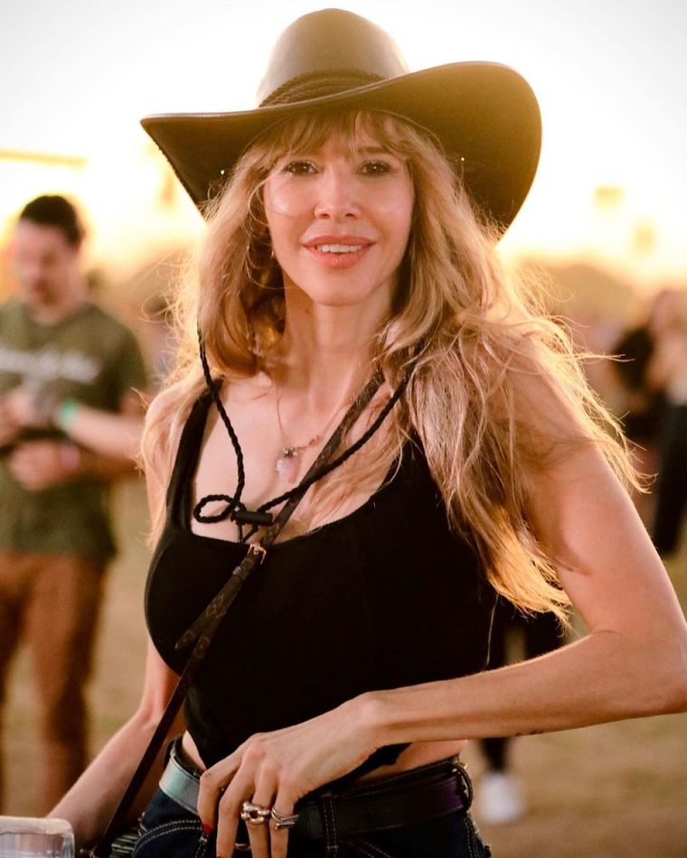 Guillermina Valdes expone su estilo cowboy en el primer día del Lollapalooza 2023 Foto: Instagram