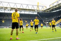 El curioso festejo del primer gol del Dortmund. BVB Foto: BVB