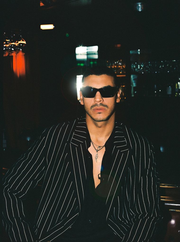 Manuel Medrano llegará a Argentina con su nuevo material discográfico. Foto: Gentileza Nani Vallejo Prensa