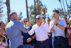 Alfredo Cornejo junto a Luis Petri en la inauguración de un parque en Godoy Cruz. Alfredo Cornejo junto a Luis Petri en la inauguración de un parque en Godoy Cruz.
