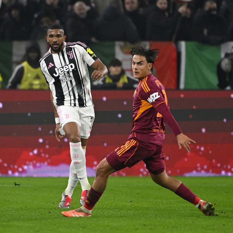 Paulo Dybala volvió a la titularidad frente a Juventus. Paulo Dybala volvió a la titularidad frente a Juventus.