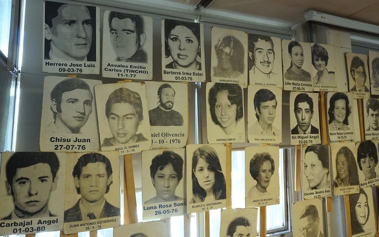 Imágenes de desaparecidos en el Espacio para la Memoria y los Derechos Humanos exD2 de Mendoza Foto: Rodrigo DAngelo / MDZ