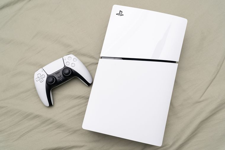 Esta oferta de Walmart incluye el modelo con 1TB de almacenamiento. Esta oferta de Walmart incluye el modelo con 1TB de almacenamiento.