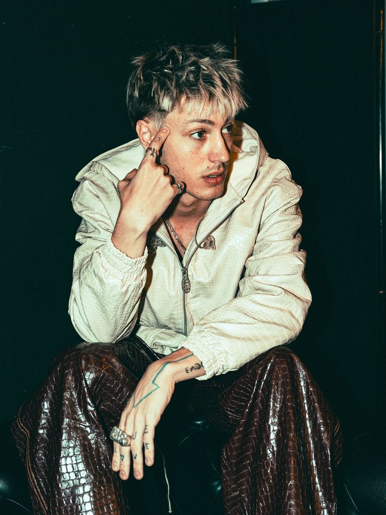 Seven Kayne es el hombre cercano a Accardi. Seven Kayne es el hombre cercano a Accardi.