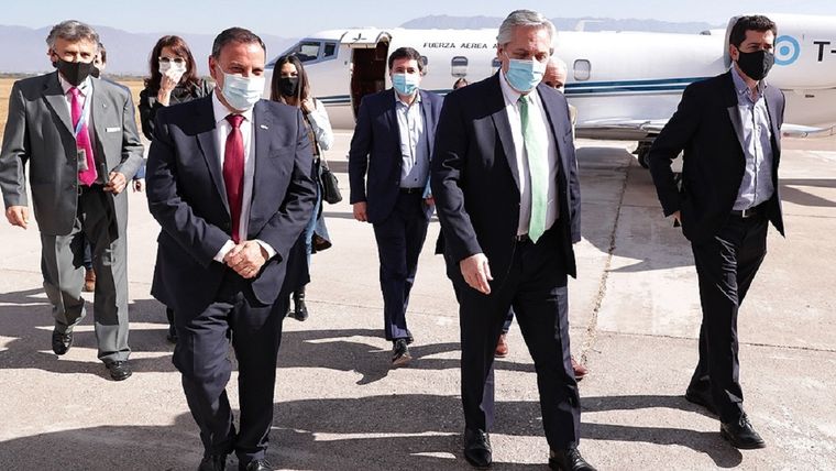 Alberto Fernández llegó acompañado de Wado De Pedro, uno de los funcionarios que había presentado su renuncia
