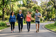 Lo mejor es caminar media hora por dìa. Fuente: IA Gemini.