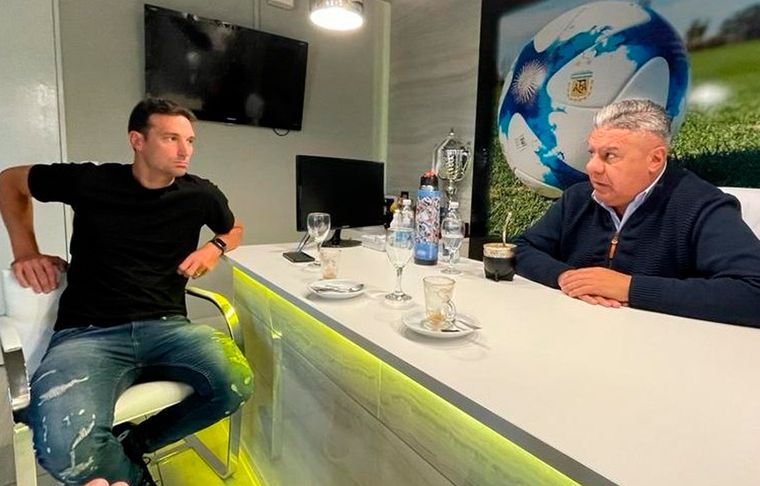 Foto ilustrativa: Tapia se reencontró con Scaloni en Miami. Foto: Argentina