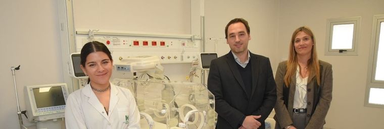 Valentina Albornoz junto al ministro de Salud, Rodolfo Montero Foto: Prensa del Gobierno de Mendoza