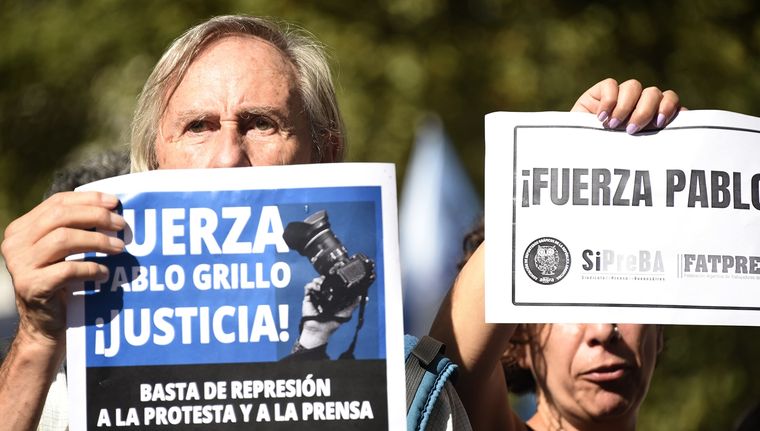 Trabajadores de prensa por Pablo Grillo. Foto: Juan Mateo Aberastain