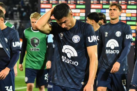 La Lepra se fue con la cabeza gacha del Malvinas, mientras que al Toba no le fue mejor en Buenos Aires. La Lepra se fue con la cabeza gacha del Malvinas, mientras que al Toba no le fue mejor en Buenos Aires.