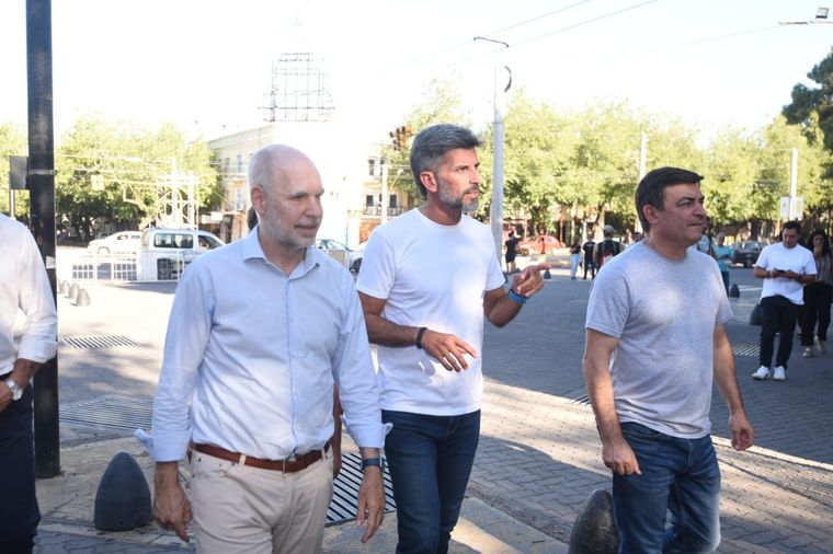 Horacio Rodríguez Larreta junto a Ulpiano Suarez y Omar de Marchi