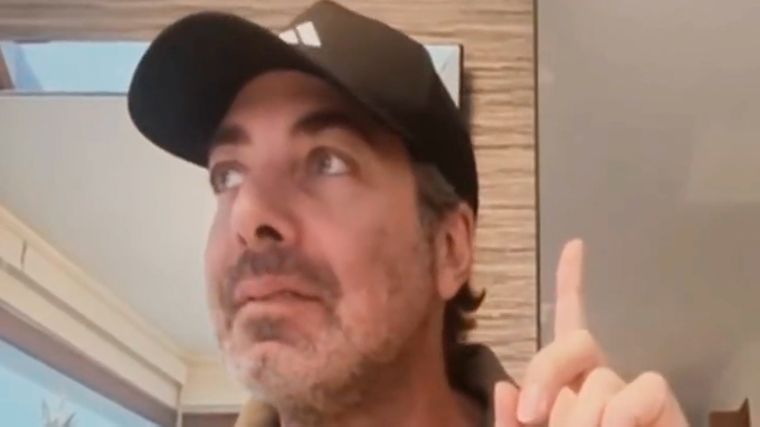 A Nicolás Massú lo sorprendió un sismo en plena entrevista.