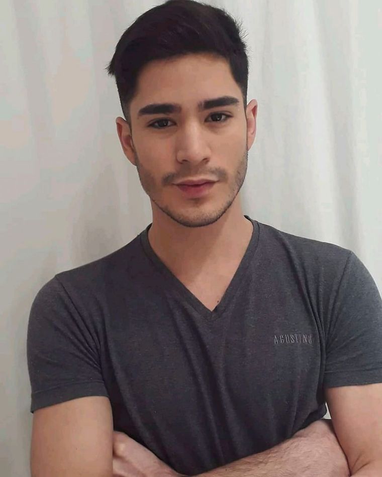 Muy joven Enzo fue abordado en un hotel. Falleció por asfixia, pero su cuerpo muestra golpes. Foto: Télam.