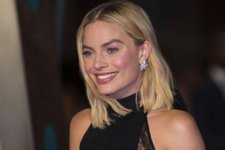 MARGOT ROBBIE ES UNA DE LAS MUJERES MÁS LINDAS DEL MUNDO. SIN EMBARGO, ESTÁ CASADA DESDE EL 2016 CON UN MISTERIOSO HOMBRE.