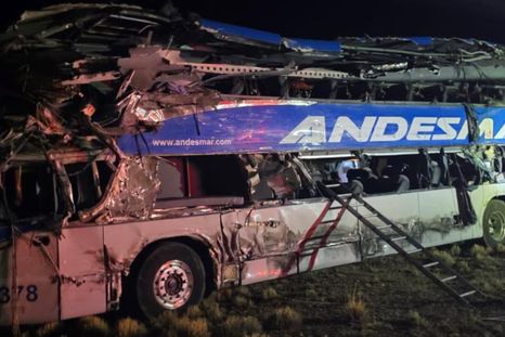 El choque ocurrió a pocos kilómetros de Río Gallegos. El choque ocurrió a pocos kilómetros de Río Gallegos.