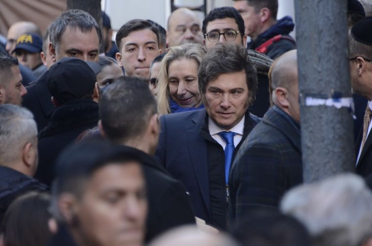 Javier Milei vuelve a participar de un nuevo acto de homenaje a las víctimas del atentado a la AMIA.
