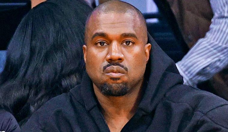 Provocador Kanye West publicó una imagen ofensiva y su cuenta fue suspendida Foto: Archivo