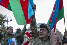 Los azerbaiyanos han estado celebrando la victoria tras el final del conflicto, pero dos potencias regionales también lograron hacer avanzar sus intereses.