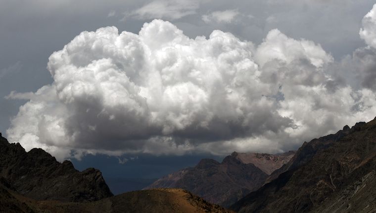 El alerta meteorológica incluye tormentas intensas en el centro y noreste del país y vientos fuertes en el sur.