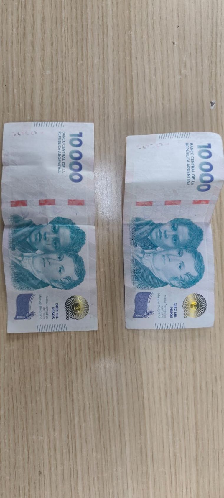 El dinero sustraído a la víctima del asalto. El dinero sustraído a la víctima del asalto.