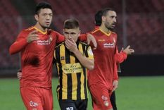 Vittor y el Colo Gil, otro de los argentinos varados en Arabia.