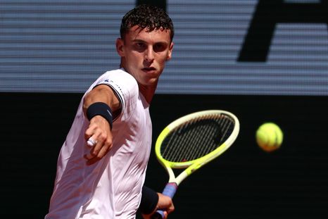 Juan Manuel Cerúndolo hizo historia: venció a Sinner en Roland Garros Juan Manuel Cerúndolo hizo historia: venció a Sinner en Roland Garros