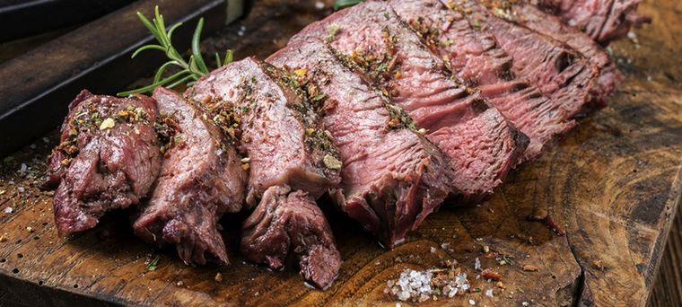 Admira esta deliciosa pieza de carne para compartir con tus seres queridos