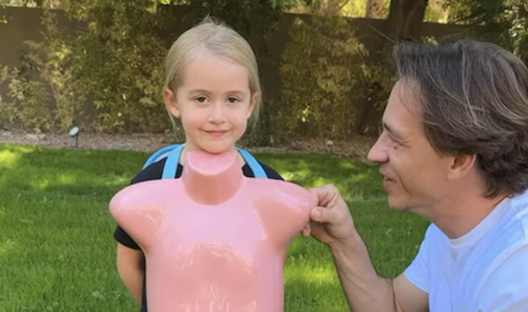 El video muestra todo el proceso de creación de este disfraz viral. Foto: Archivo