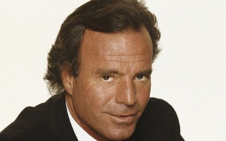 Gracias a los memes con su nombre, el cantante es reconocido a nivel mundial por grandes y chicos. Foto: Instagram/Julio Iglesias